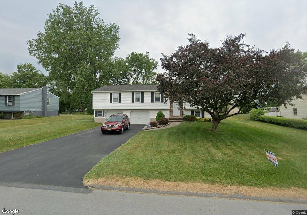 1016 Margot Ln, Chittenango, NY 13037 - photo 1