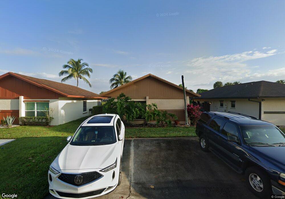 5391 Mendoza St unit 3, West Palm Beach, FL 33415 - photo 1