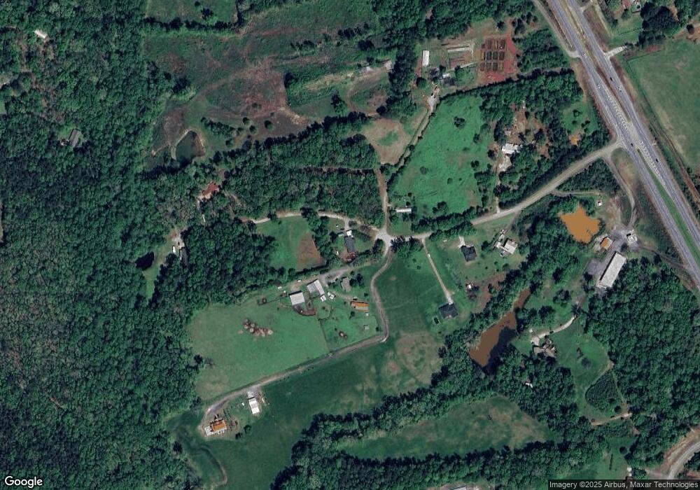 289 Wilbanks Cir, Commerce, GA 30529 - photo 1