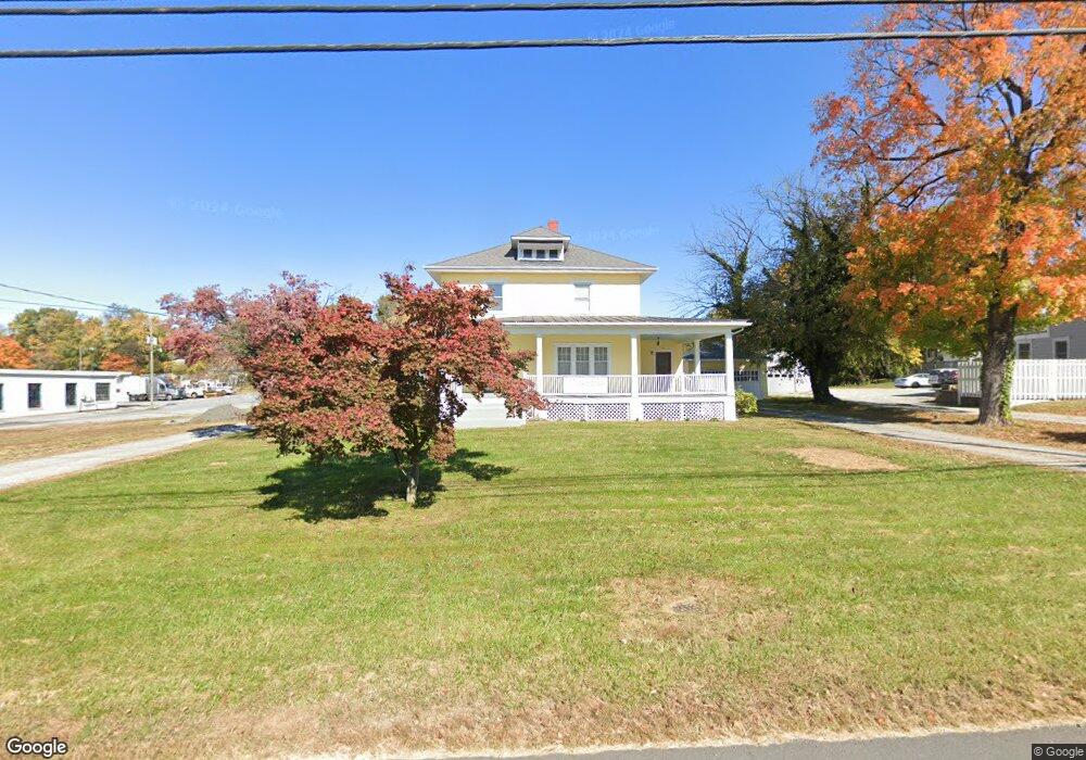 621 W Main St, Purcellville, VA 20132 - photo 1