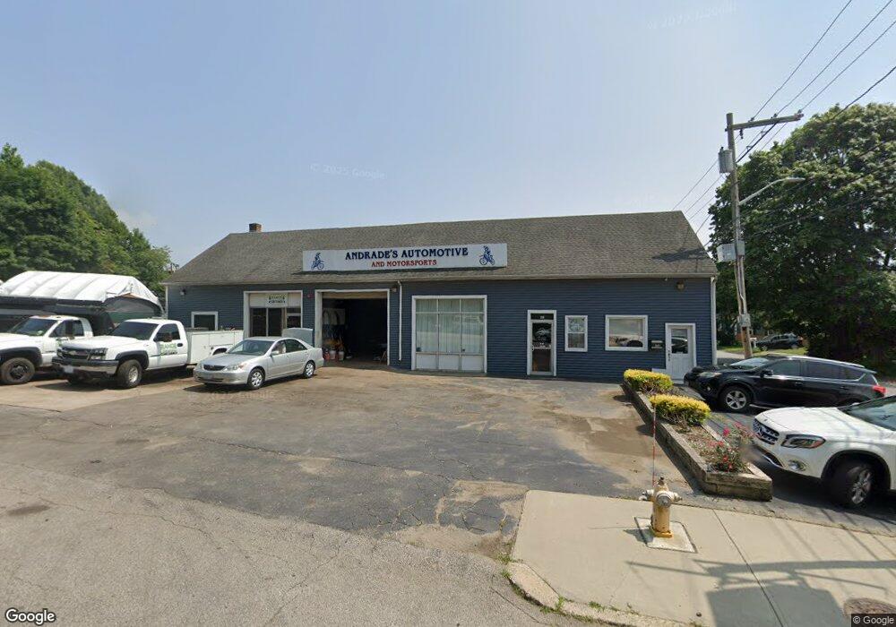 156 Bayview Ave unit Frnt. Middle Unit, Bristol, RI 02809 - photo 1