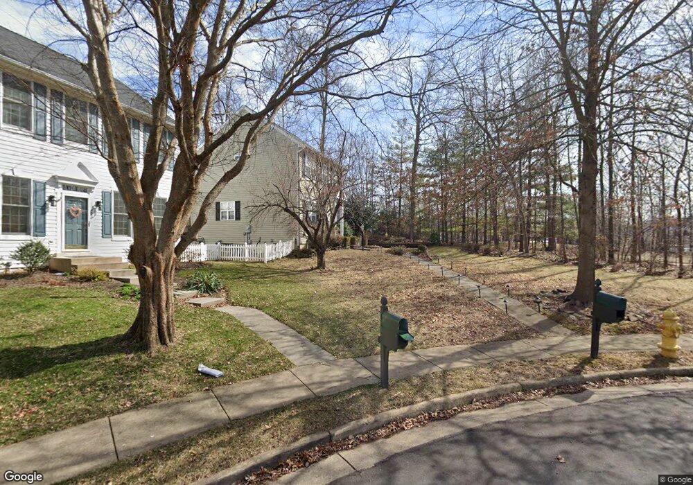 10069 Woolen Kilt Ct, Bristow, VA 20136 - photo 1