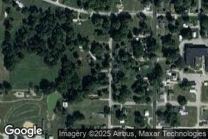 205 S 5th St, Edwardsport, IN 47528