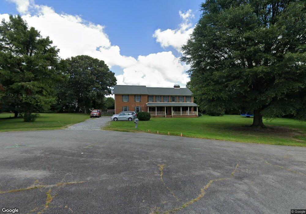 2660 Oak Ln, West Point, VA 23181 - photo 1