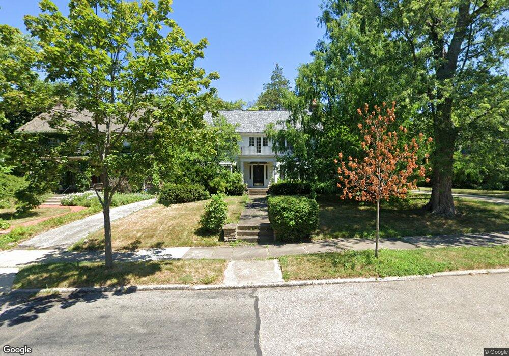 2617 E Overlook Rd, Cleveland, OH 44106 - photo 1