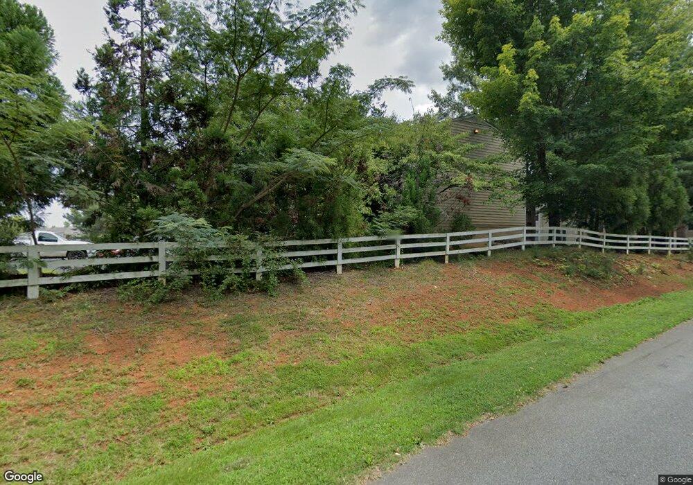 1504 Villa Terrace unit C, Charlottesville, VA 22903 - photo 1