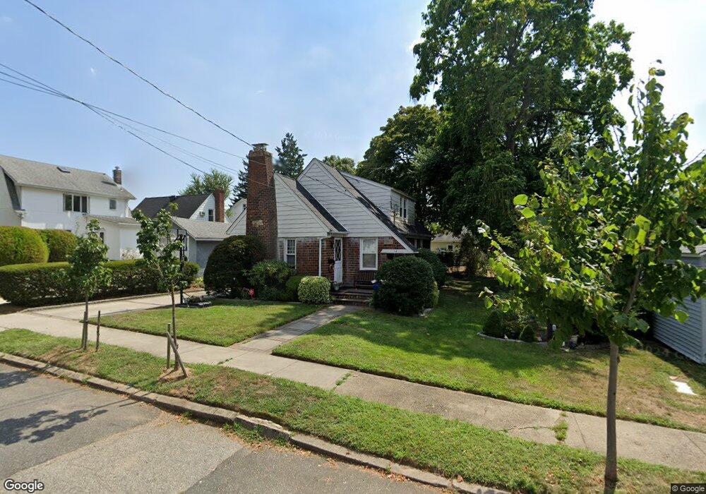 14 W Dover St, Valley Stream, NY 11580 - photo 1