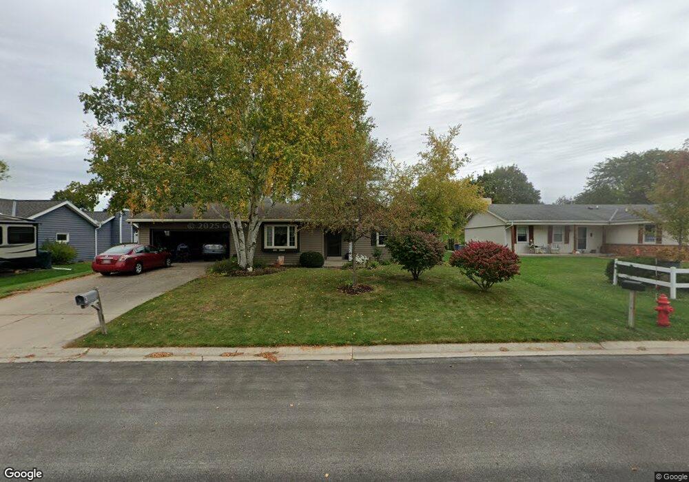 W164N10568 Timberline Ct, Germantown, WI 53022 - photo 1