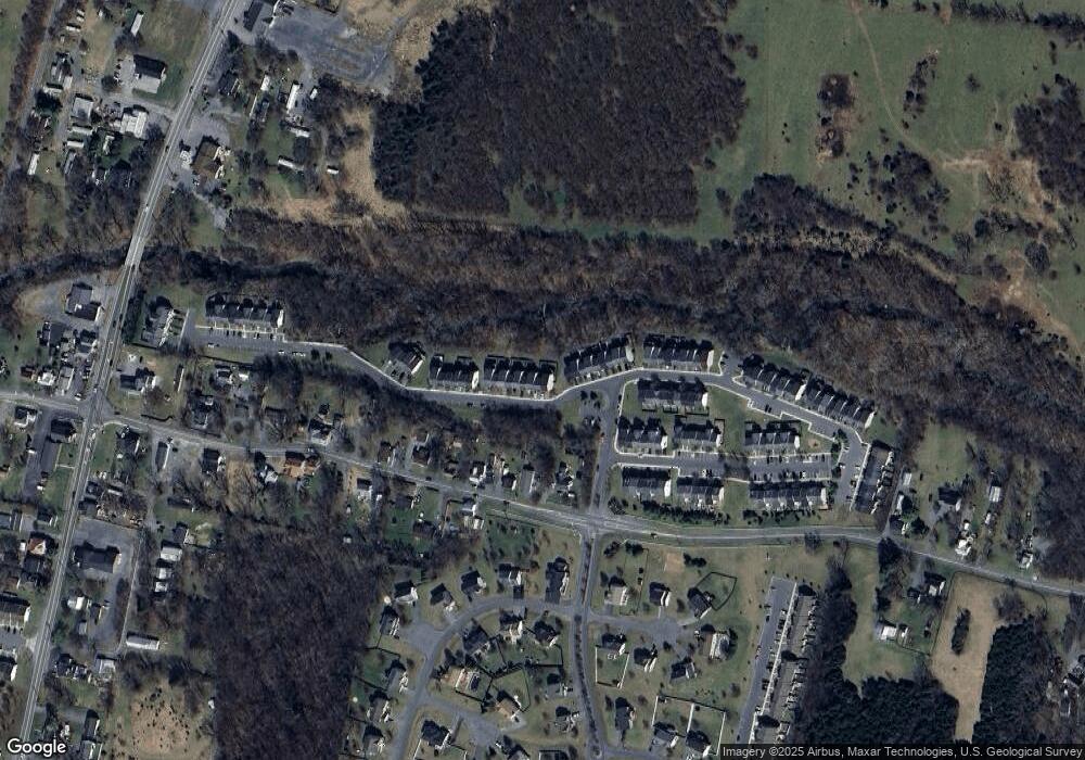 191 Scarboro Dr, Bunker Hill, WV 25413 - photo 1