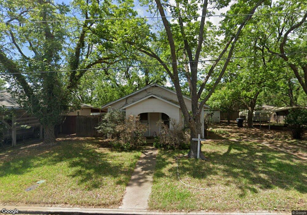 703 Whitney St, Fredericksburg, TX 78624 - photo 1