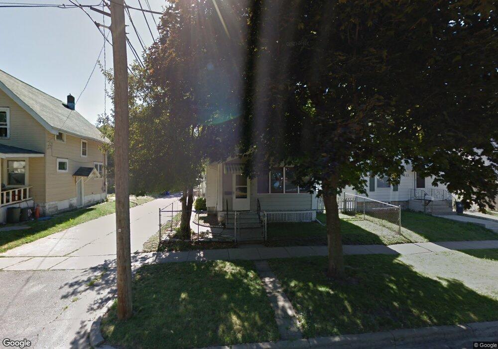 613 17th St SE, Cedar Rapids, IA 52403 - photo 1