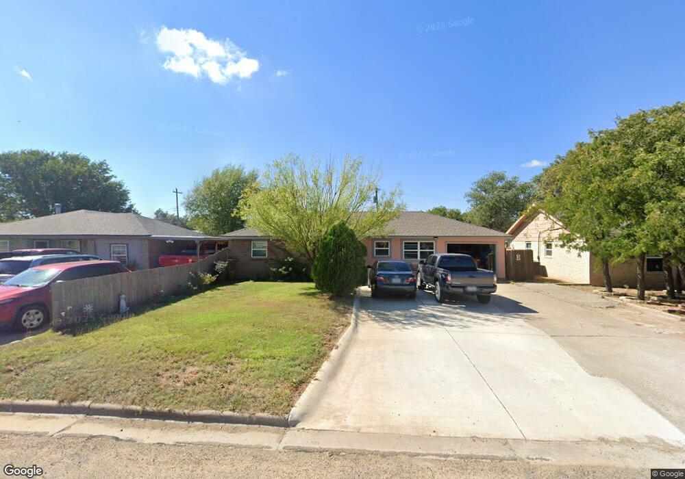 119 N Klein Ave, Dumas, TX 79029 - photo 1