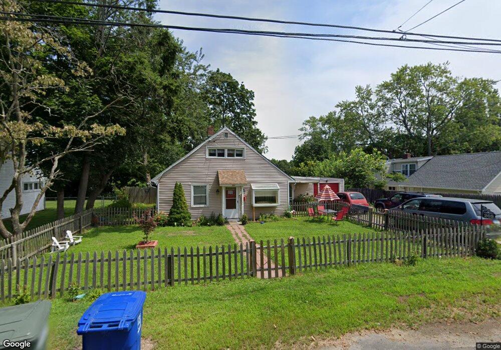 269 Seaver Cir, Bridgeport, CT 06606 - photo 1