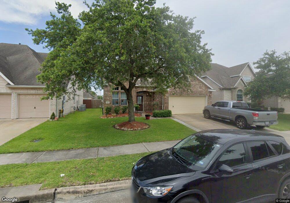 4705 Lake Line Ct, Alvin, TX 77511 - photo 1