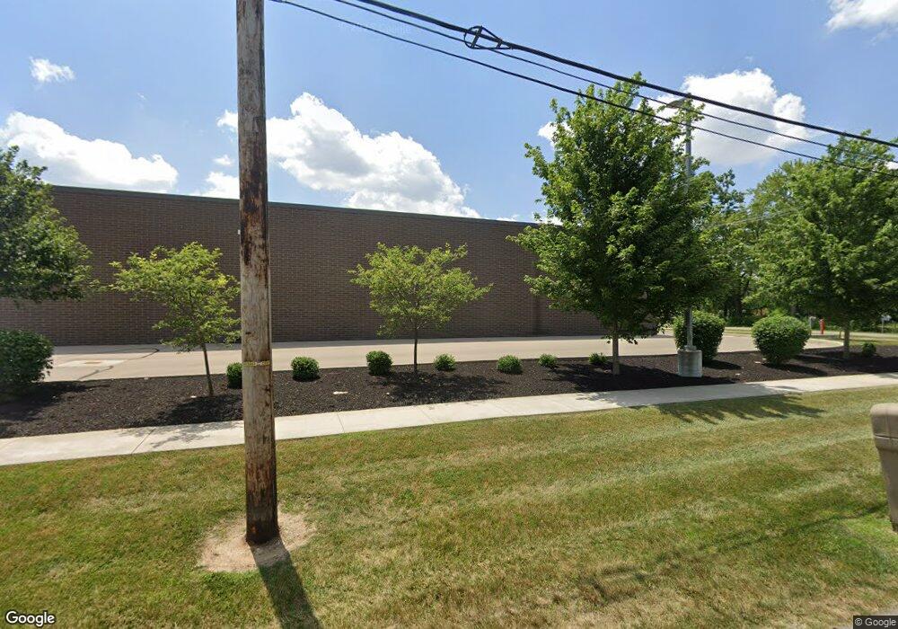 221 W Berkley Ave, Muncie, IN 47303 - photo 1