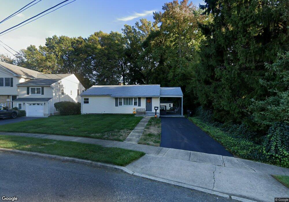 17 Roosevelt Cir W, Red Bank, NJ 07701 - photo 1