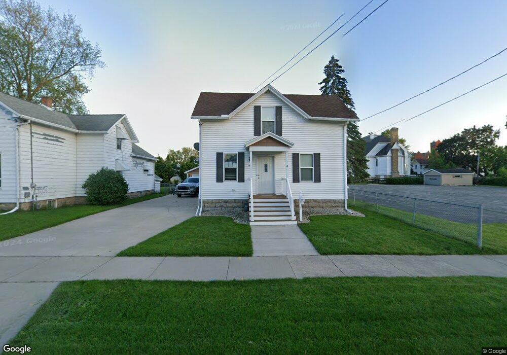 427 W 12th Ave, Oshkosh, WI 54902 - photo 1