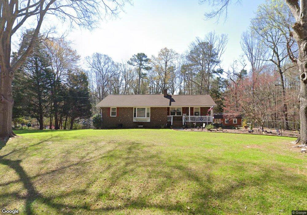 725 Lakewood Dr, Siler City, NC 27344 - photo 1