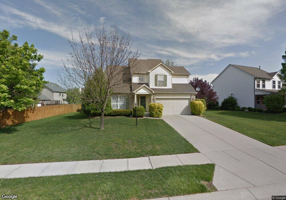 10138 Red Tail Dr, Fishers, IN 46037 - photo 1