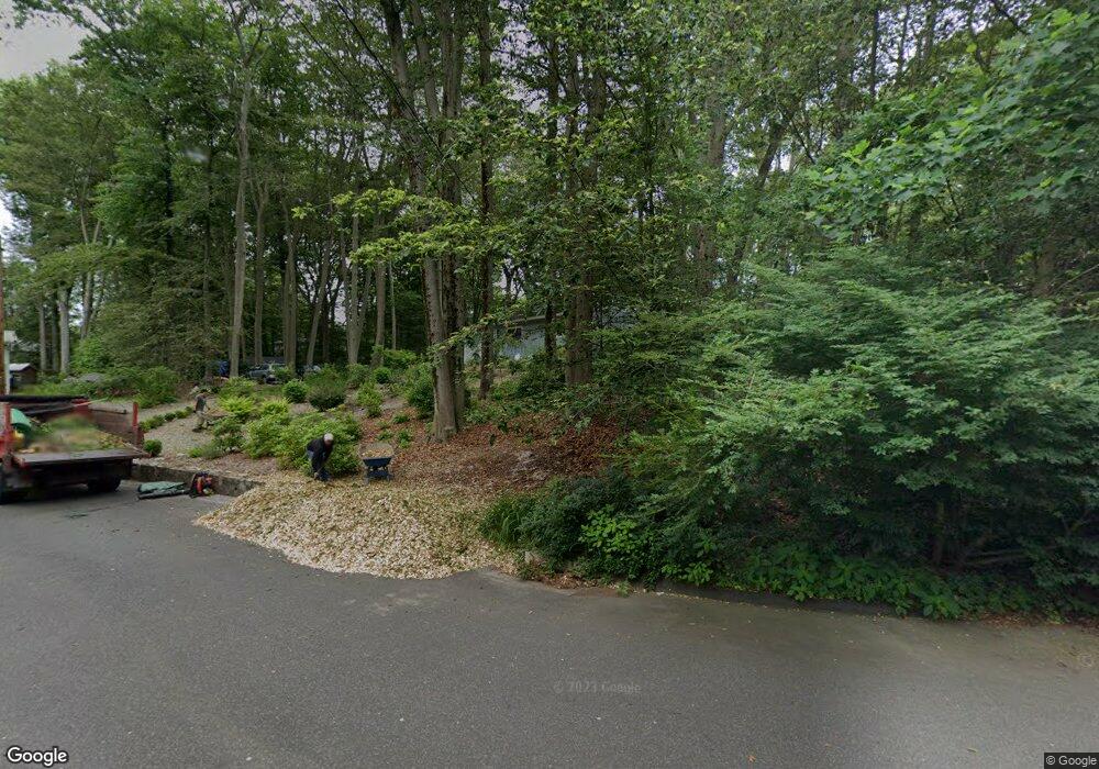 9 Wakerobin Rd, Norwalk, CT 06851 - photo 1