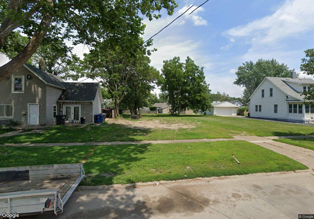 216 E Dunham Ave, Des Moines, IA 50315 - photo 1