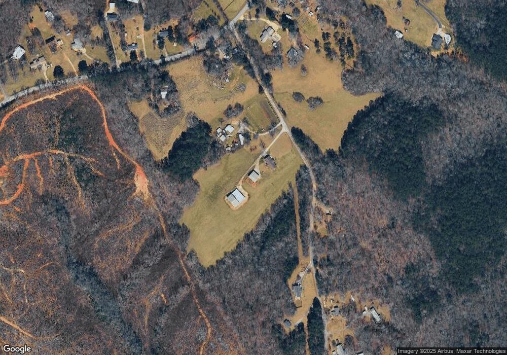 629 Cherry Cir, Cornelia, GA 30531 - photo 1