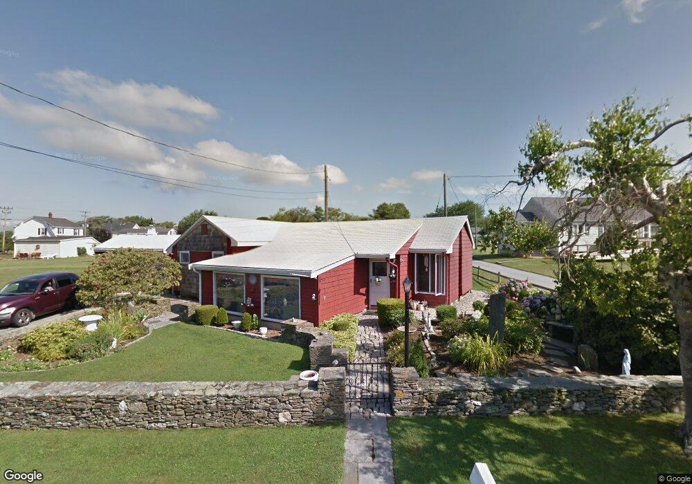 233 Morrison Ave, Middletown, RI 02842 - photo 1