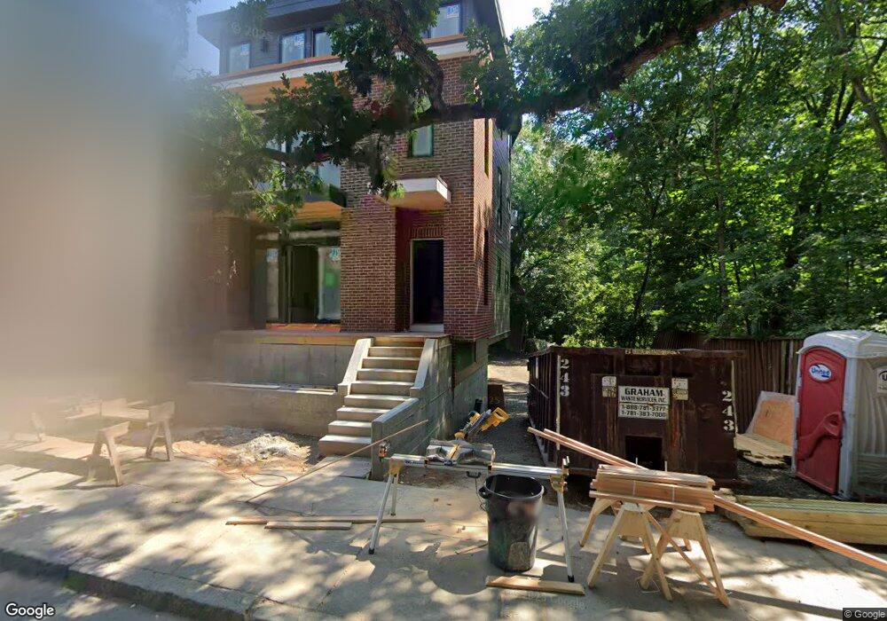 26 Monmouth Ct unit 2, Brookline, MA 02446 - photo 1