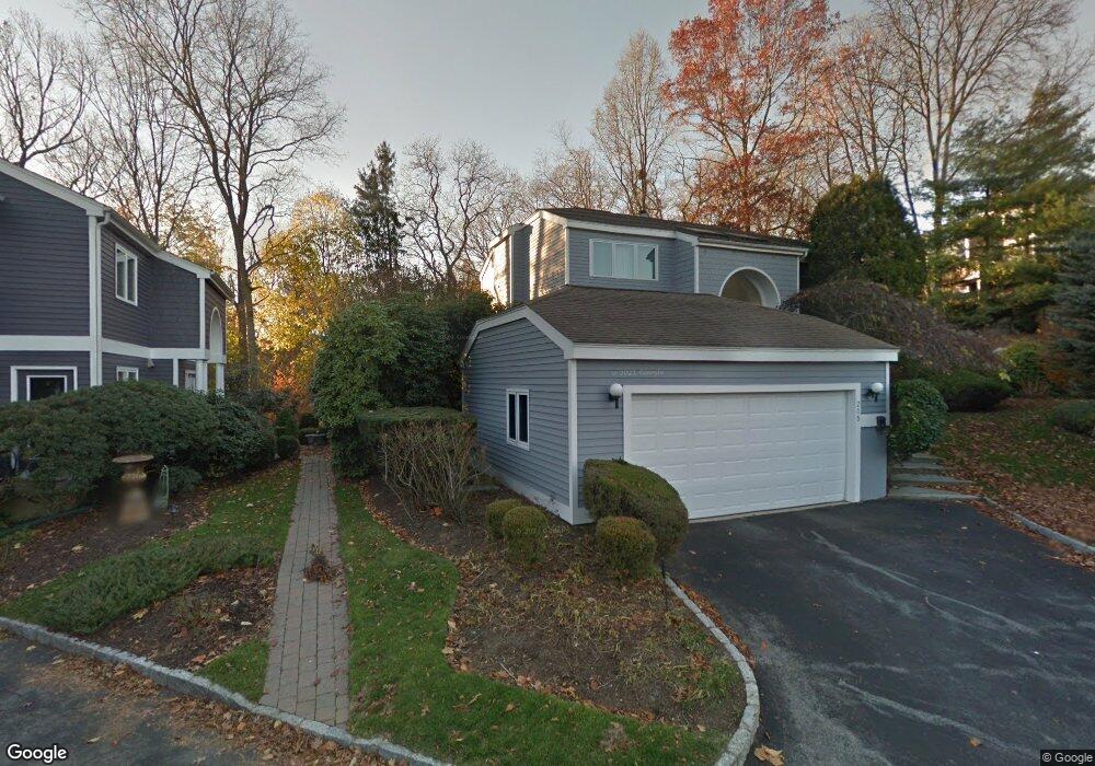 407 Silver Creek Ln, Norwalk, CT 06850 - photo 1