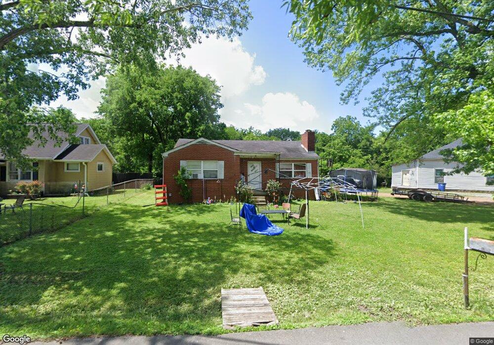 702 Landers St, Shelbyville, TN 37160 - photo 1
