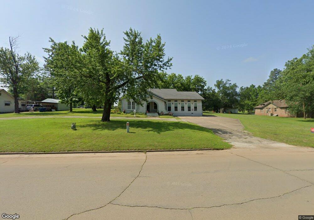 925 E 9th St, Cushing, OK 74023 - photo 1