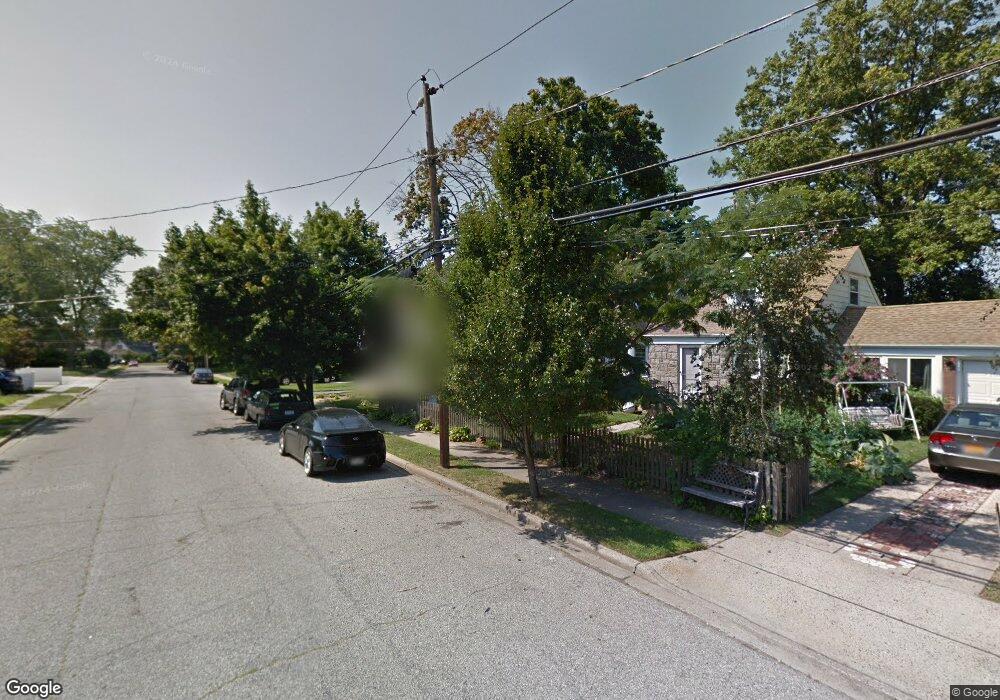 834 Monroe St, West Hempstead, NY 11552 - photo 1