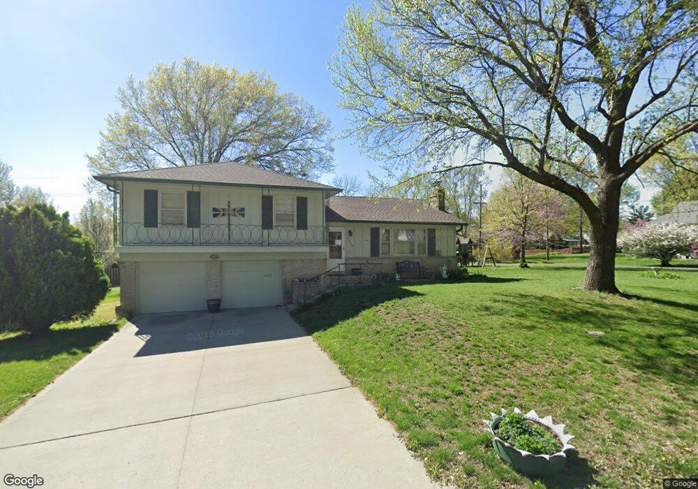 9318 Mullen Rd, Lenexa, KS 66215 - photo 1