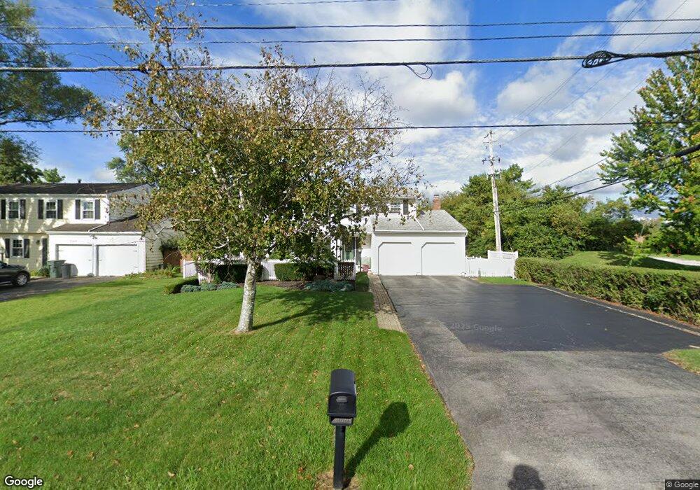 5057 Reed Rd, Columbus, OH 43220 - photo 1