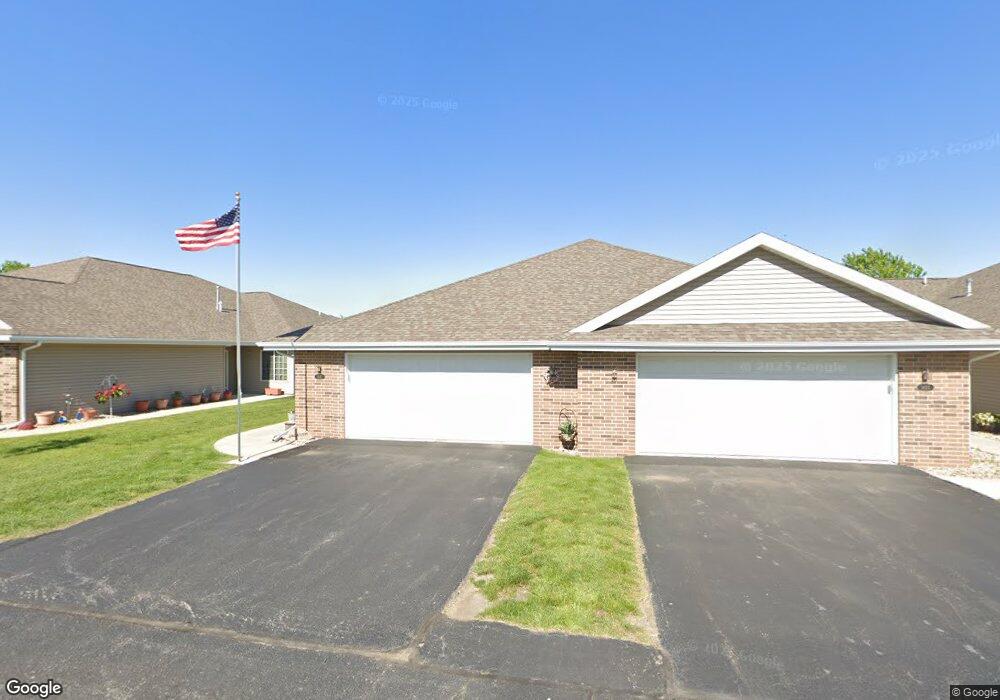 1421 Asbury Ln, Waterloo, IA 50701 - photo 1