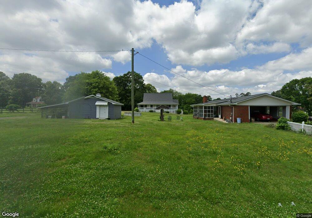 129 Erwin Hill Rd SE, Calhoun, GA 30701 - photo 1