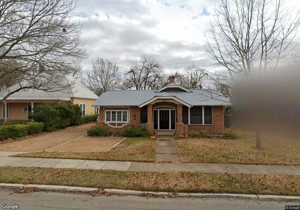 623 W Hopkins St, San Marcos, TX 78666 - photo 1
