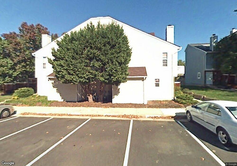 4394 Pembrook Village Dr unit 85, Alexandria, VA 22309 - photo 1