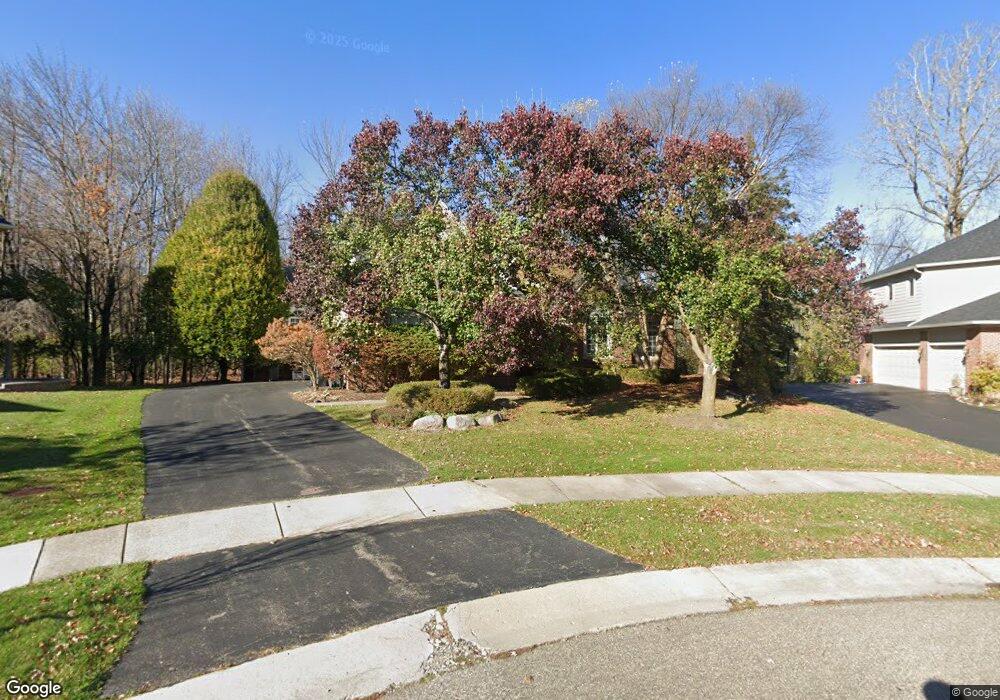 6840 Kennsway Ct, West Bloomfield, MI 48322 - photo 1