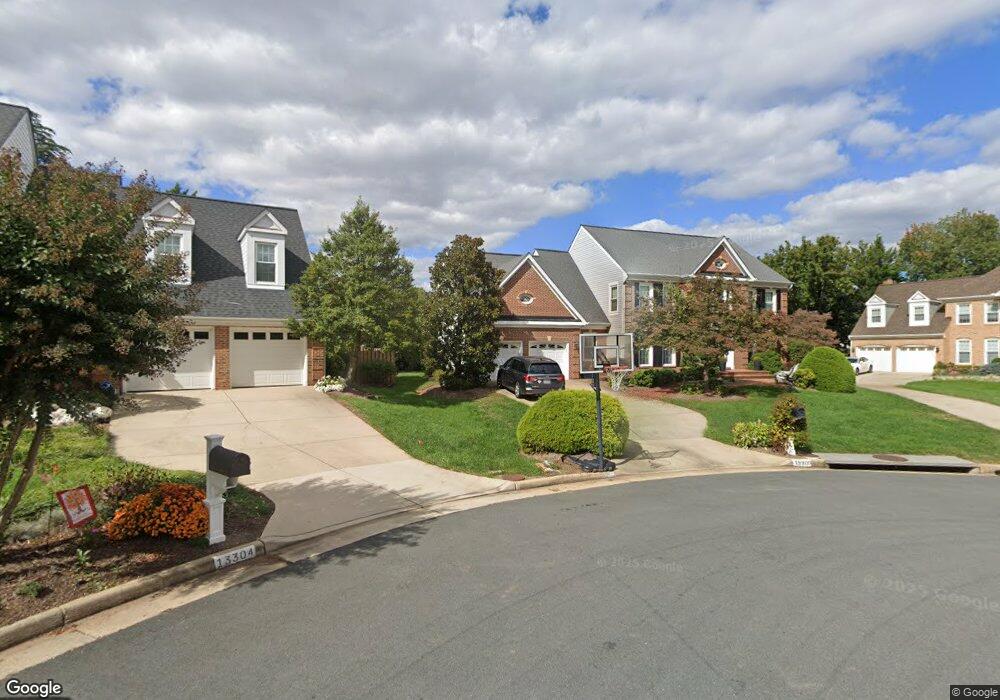 13300 Scotsmore Way, Herndon, VA 20171 - photo 1