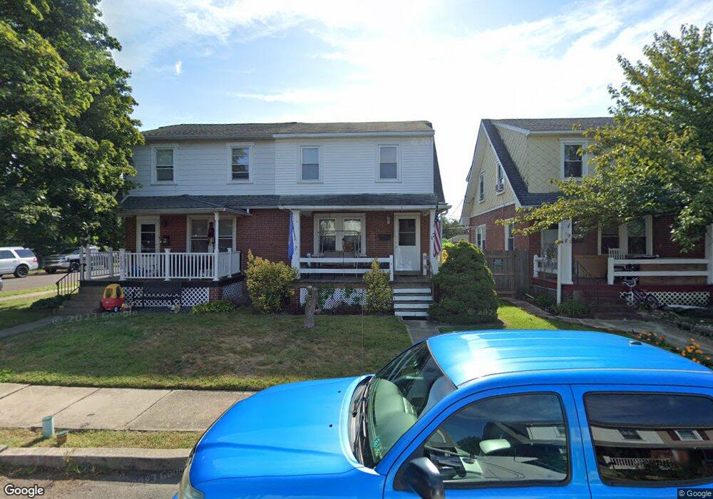 121 N Towamencin Ave, Lansdale, PA 19446 - photo 1