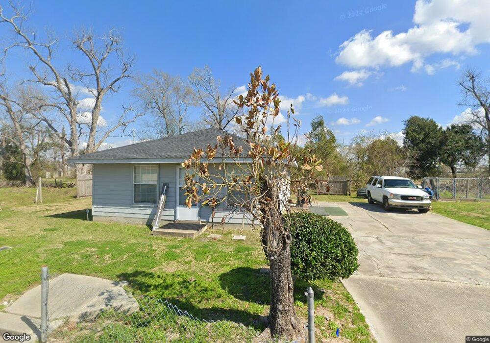 546 Jake St, Lake Charles, LA 70601 - photo 1