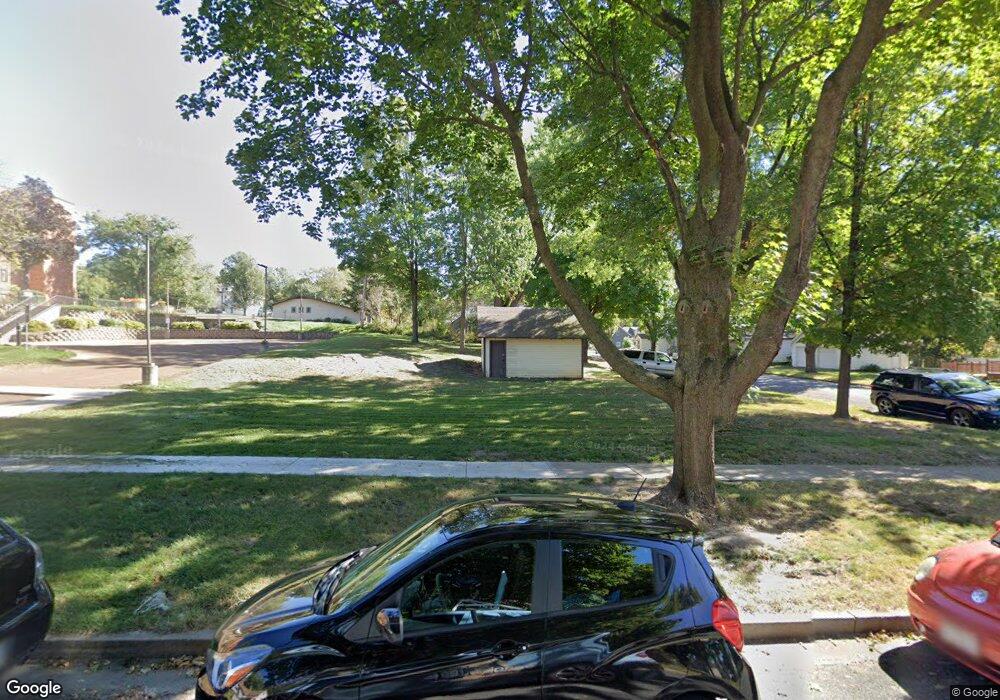 1220 10th St E, Menomonie, WI 54751 - photo 1