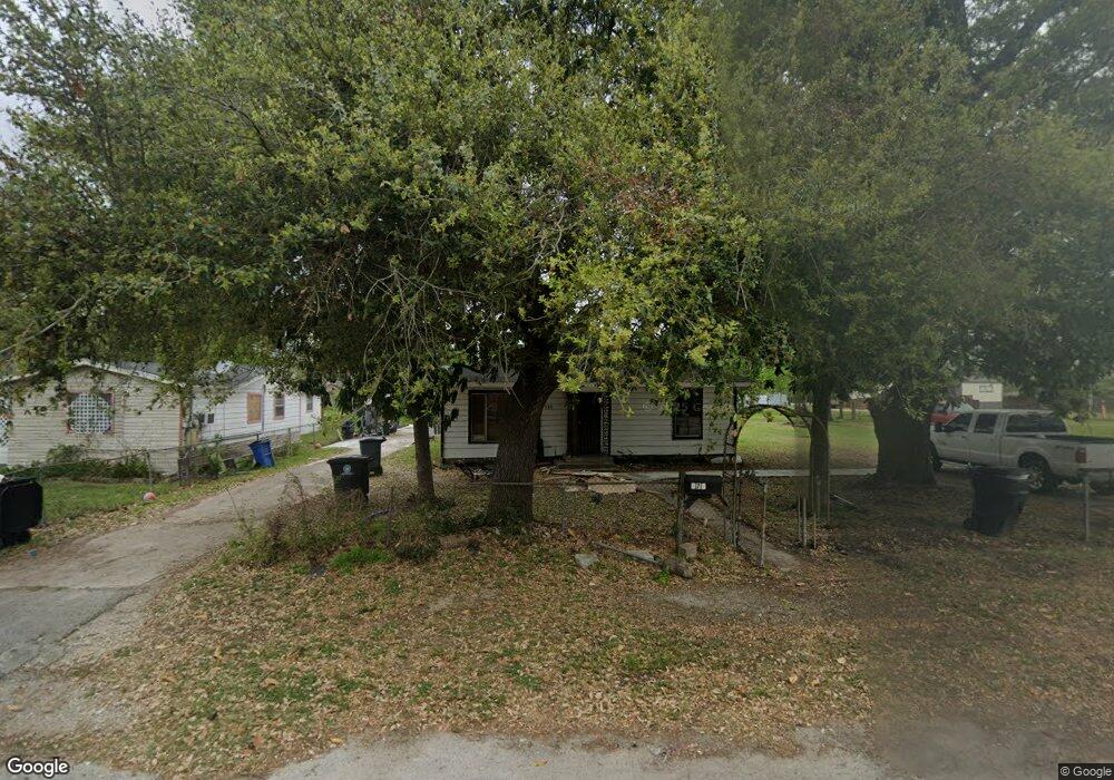 878 Dolly Wright St, Houston, TX 77088 - photo 1