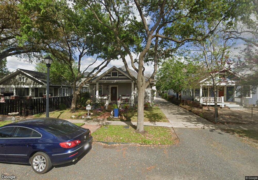 930 Arlington St, Houston, TX 77008 - photo 1