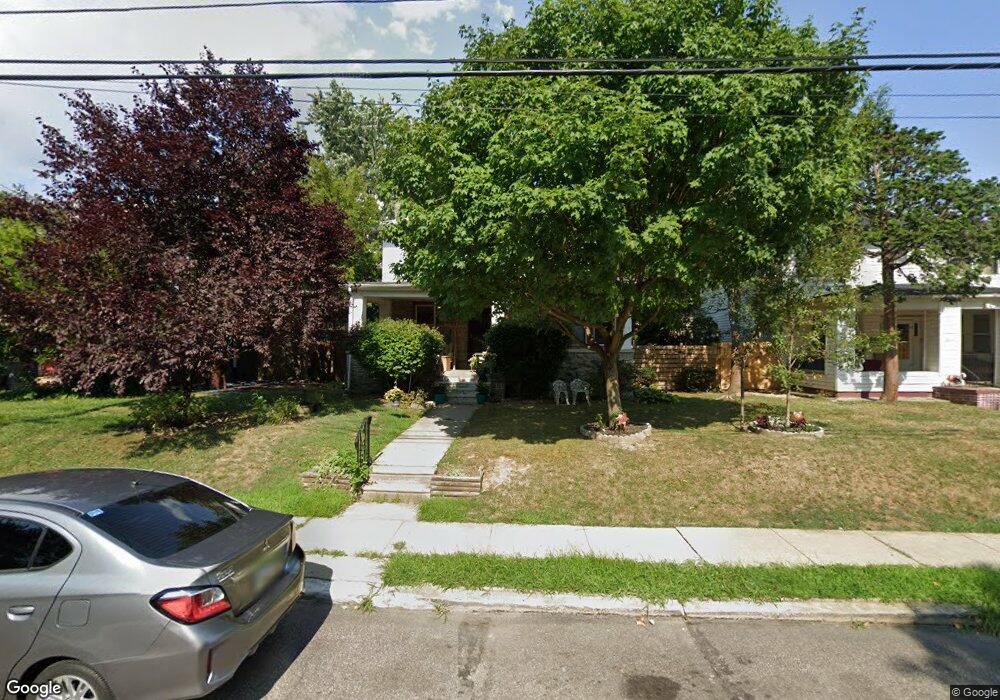 285 N Maple Ave, Lansdowne, PA 19050 - photo 1