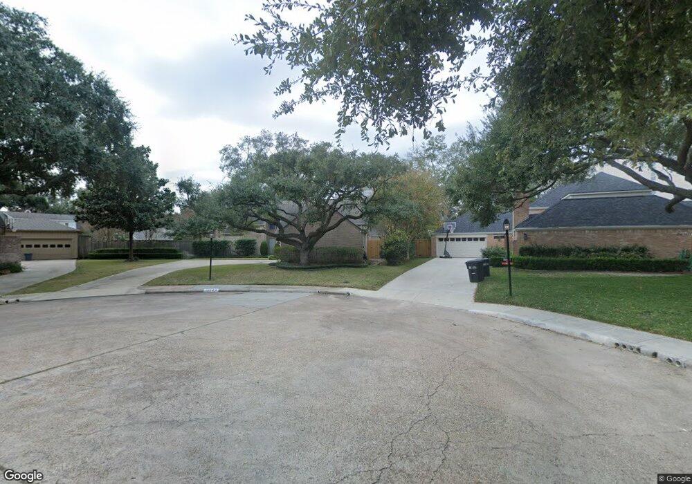 10227 Chevy Chase Dr, Houston, TX 77042 - photo 1