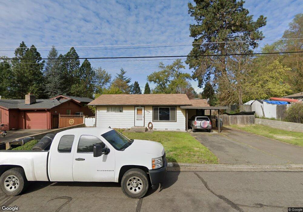 1070 SE Clarey Ave, Grants Pass, OR 97526 - photo 1