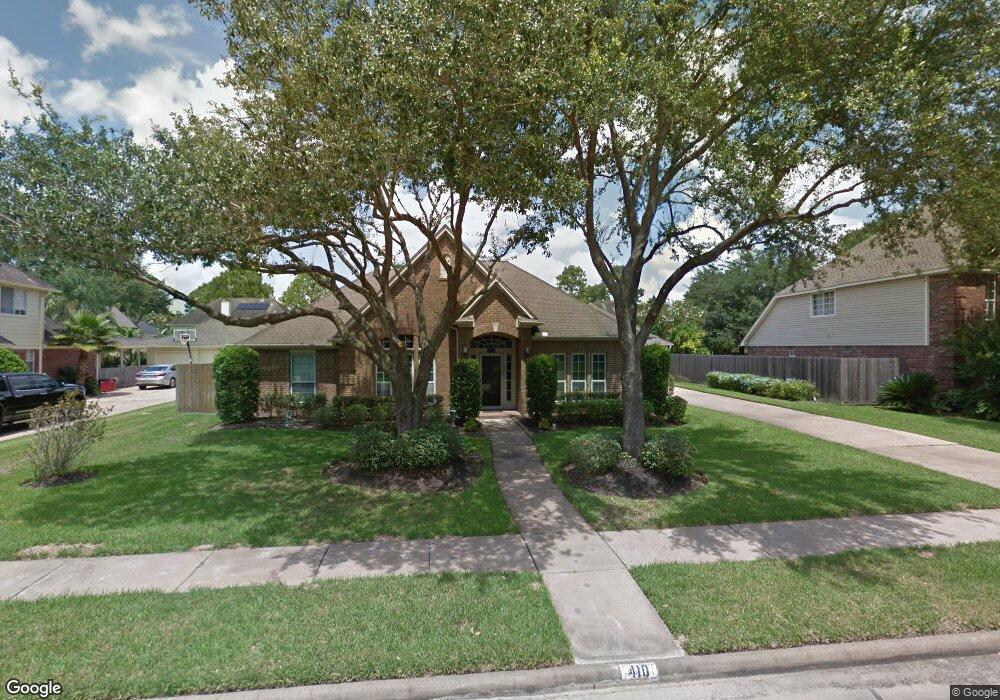 410 Regency Ct, Friendswood, TX 77546 - photo 1