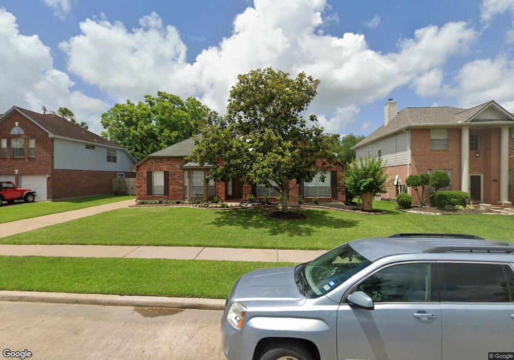 1804 N Mission Cir, Friendswood, TX 77546 - photo 1